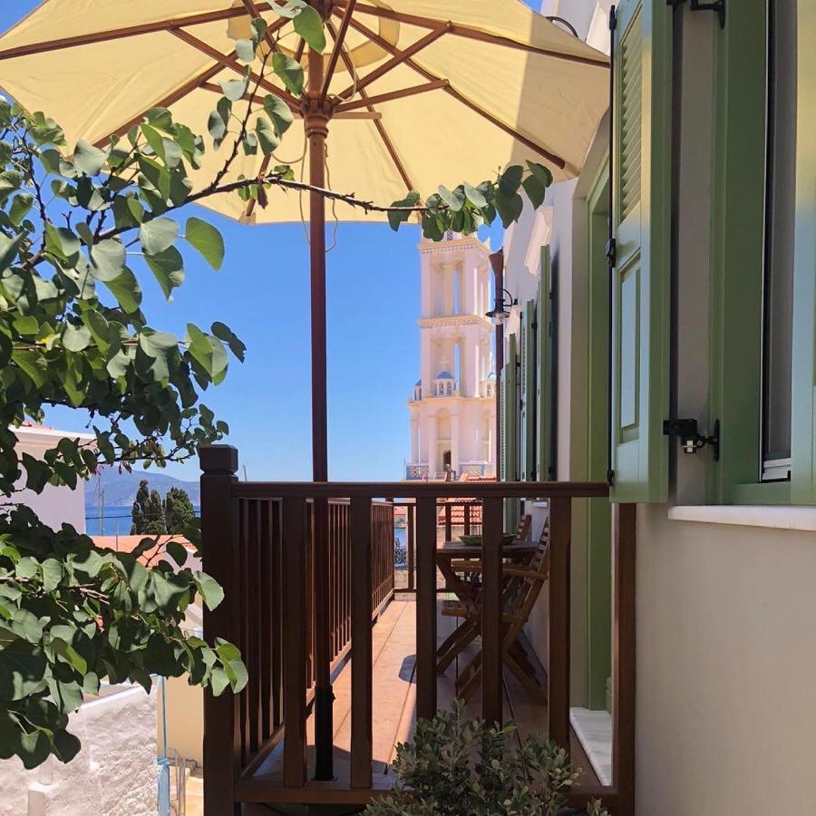 Luca'S Houses Chalki Town 외부 사진