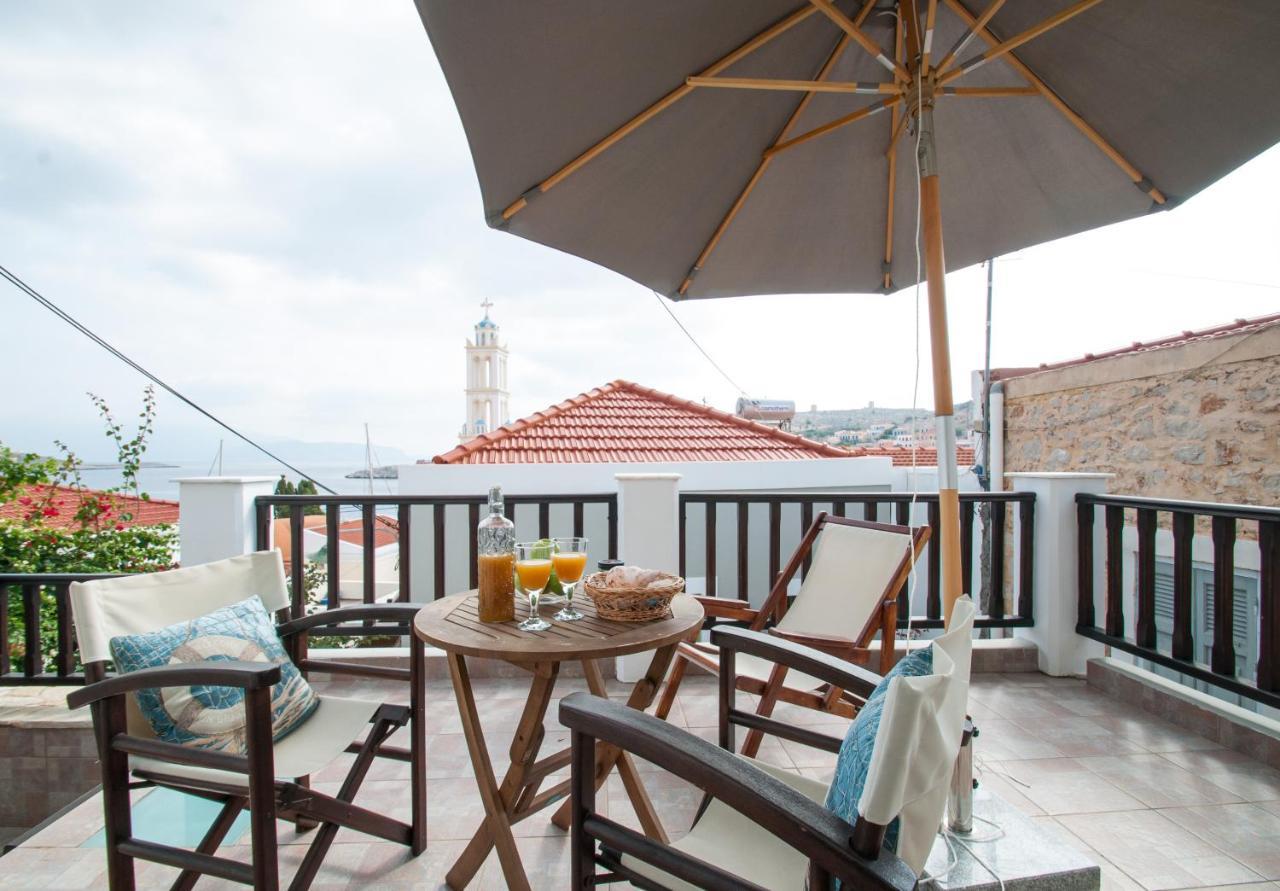 Luca'S Houses Chalki Town 외부 사진