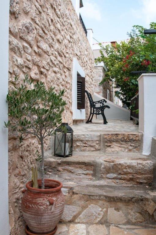 Luca'S Houses Chalki Town 외부 사진